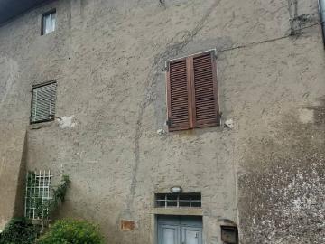 Casa indipendente in vendita a Vernio PO