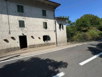 Casa indipendente in vendita a Vernio PO