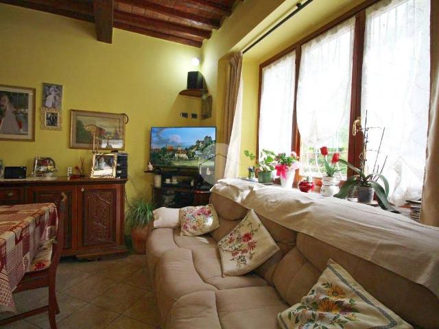 Casa indipendente in vendita a Vernio PO