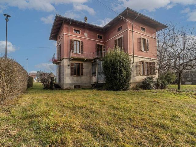 Casa indipendente in vendita a Verrone BI