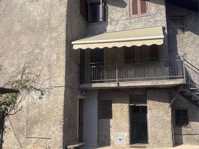Casa indipendente in vendita a Vertemate con Minoprio CO