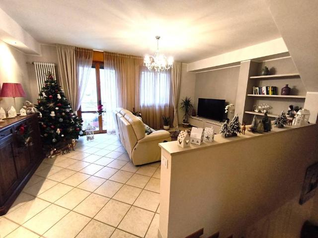 Casa indipendente in vendita a Verucchio RN