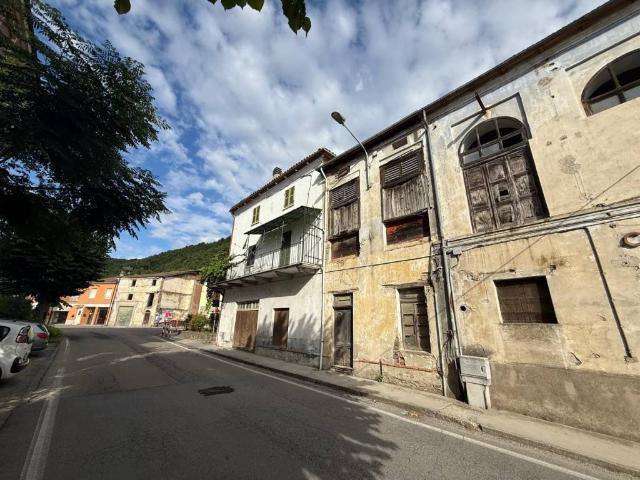 Casa indipendente in vendita a Vesime AT