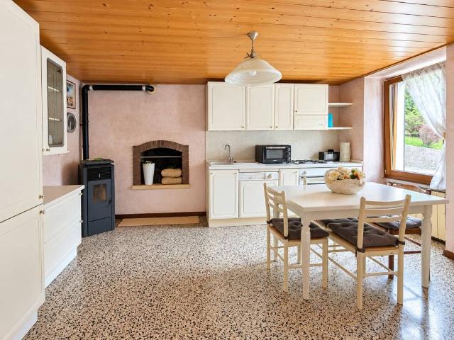 Casa indipendente in vendita a Vestone BS