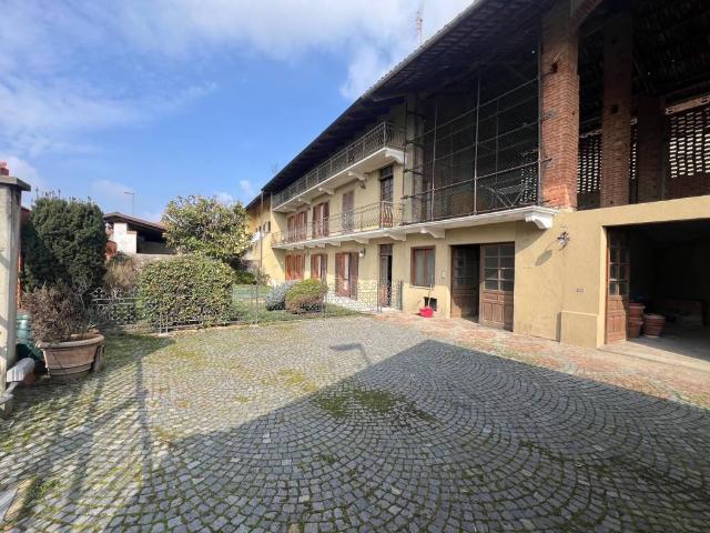 Casa indipendente in vendita a Vestignè TO