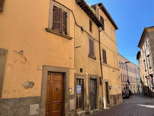 Casa indipendente in vendita a Viterbo VT