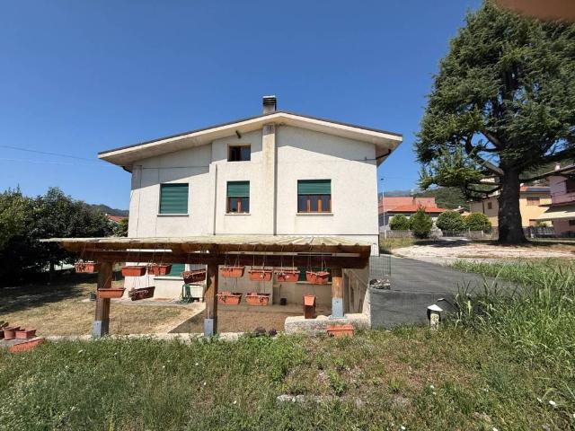 Casa indipendente in vendita a Vittorio Veneto TV