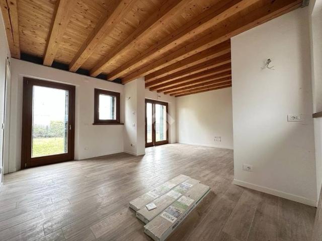 Casa indipendente in vendita a Vittorio Veneto TV