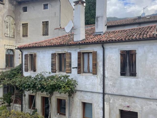 Casa indipendente in vendita a Vittorio Veneto TV
