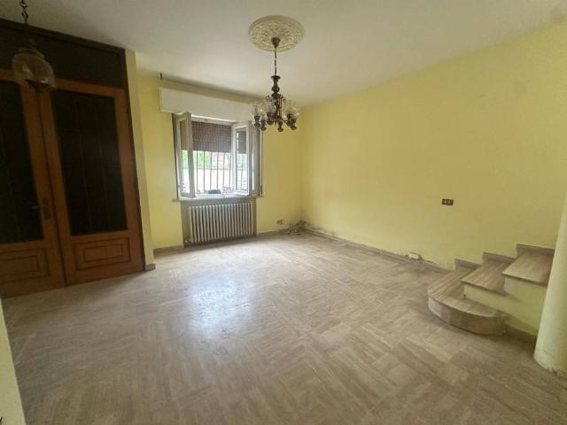 Casa indipendente in vendita a Viadana MN