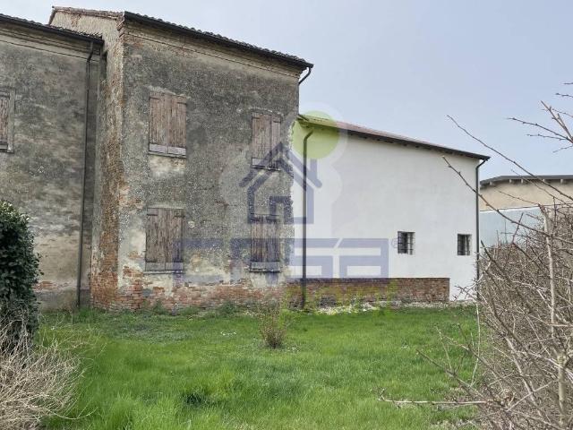 Casa indipendente in vendita a Viadana MN