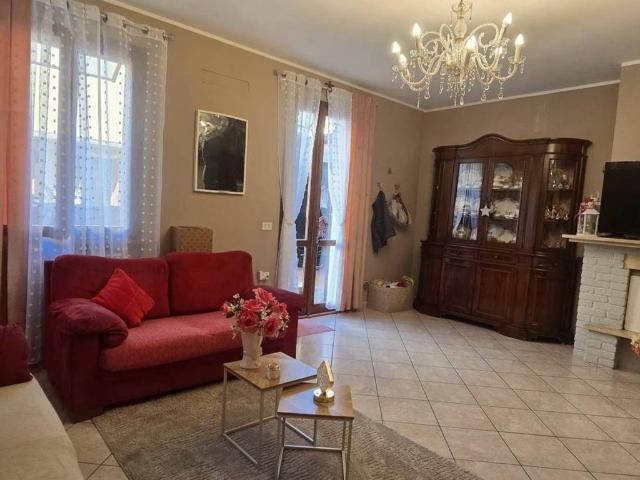 Casa indipendente in vendita a Viadana MN