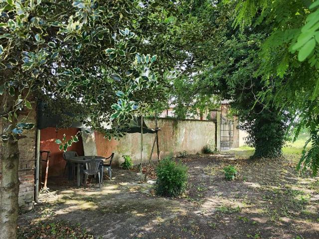 Casa indipendente in vendita a Viadana MN