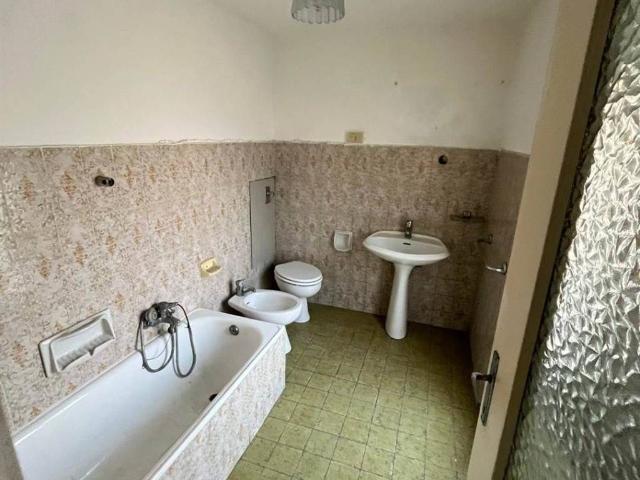 Casa indipendente in vendita a Viadana MN