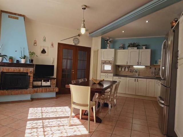 Casa indipendente in vendita a Viadana MN