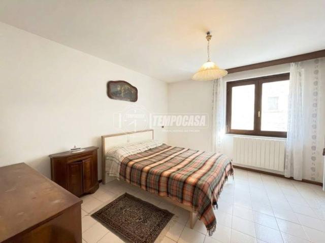 Casa indipendente in vendita a Viadanica BG