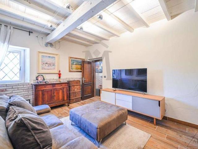Casa indipendente in vendita a Viano RE