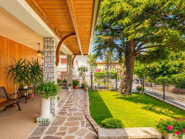Casa indipendente in vendita a Viano RE