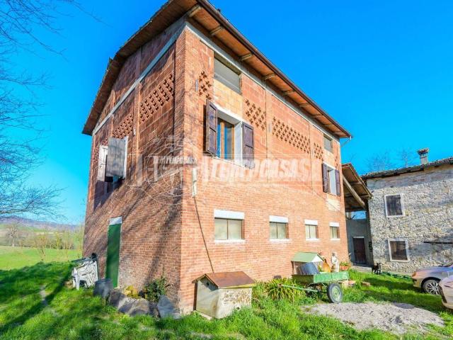 Casa indipendente in vendita a Viano RE