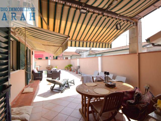 Casa indipendente in vendita a Viareggio LU