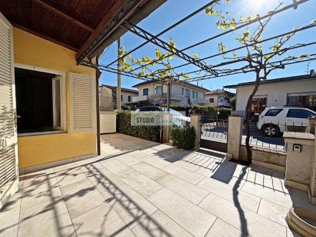 Casa indipendente in vendita a Viareggio LU