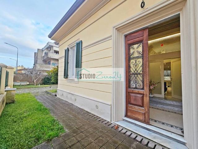 Casa indipendente in vendita a Viareggio LU