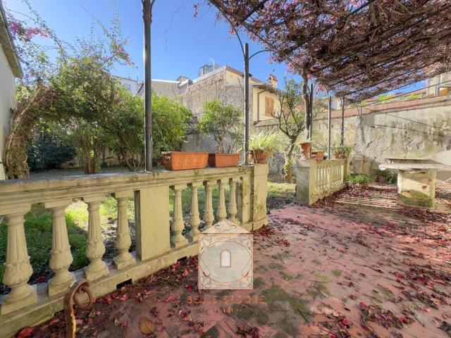 Casa indipendente in vendita a Viareggio LU