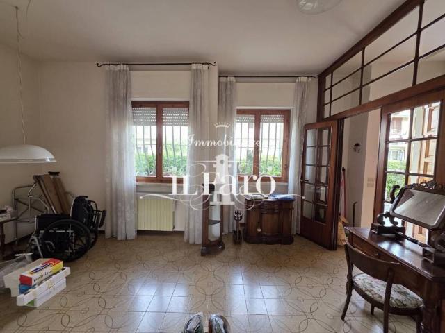 Casa indipendente in vendita a Viareggio LU