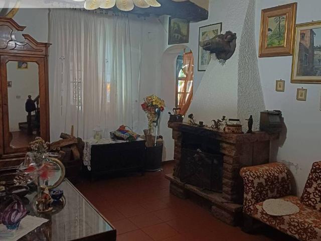 Casa indipendente in vendita a Viareggio LU