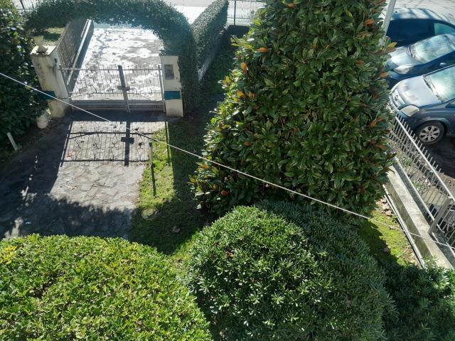 CASA INDIPENDENTE in VENDITA a VIAREGGIO Terminetto di 7 vani