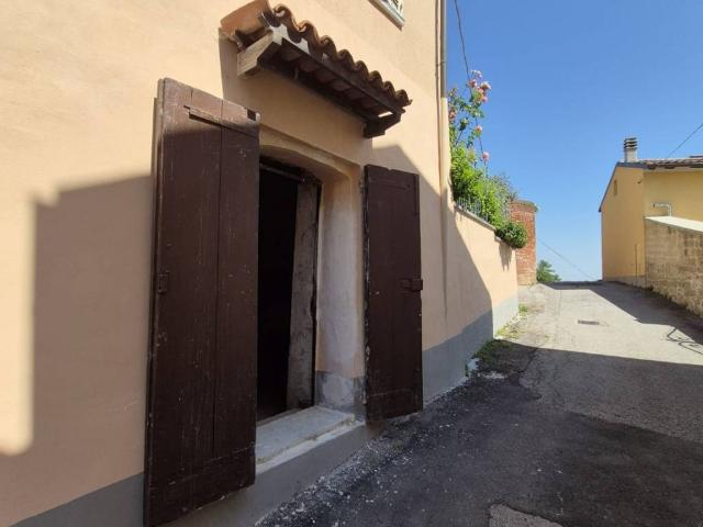 Casa indipendente in vendita a Viarigi AT