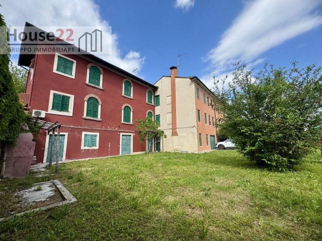 Casa indipendente in vendita a Vicenza