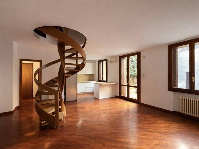 Casa indipendente in vendita a Vicenza