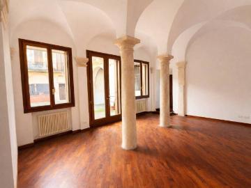 Casa indipendente in vendita a Vicenza VI