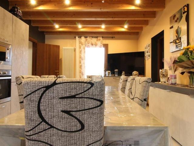 Casa indipendente in vendita a Vicenza VI
