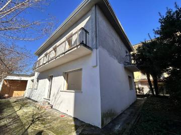 Casa indipendente in vendita a Vicenza VI