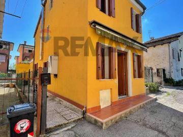 Casa indipendente in vendita a Vicenza VI