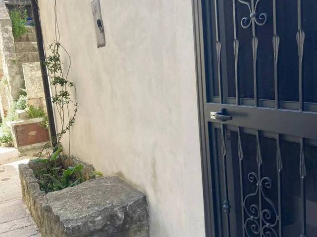 Casa indipendente in vendita a Vico del Gargano FG