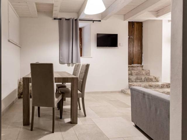 Casa indipendente in vendita a Vico nel Lazio FR