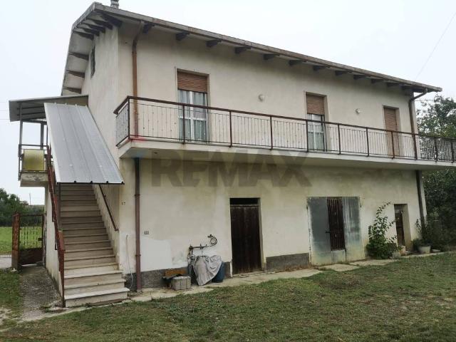 Casa indipendente in vendita a Vicoli PE