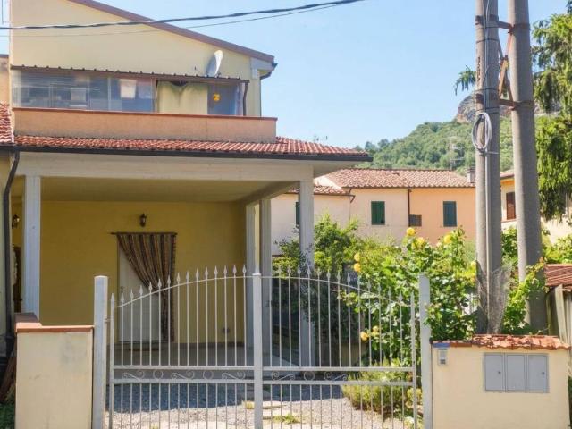 Casa indipendente in vendita a Vicopisano PI