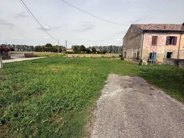 Casa indipendente in vendita a Vigarano Mainarda FE