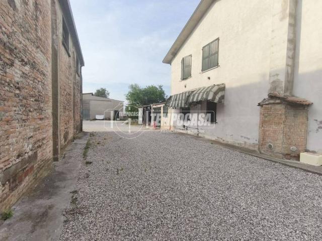 Casa indipendente in vendita a Vigarano Mainarda FE
