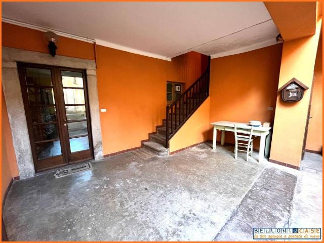 Casa indipendente in vendita a Viggiù VA