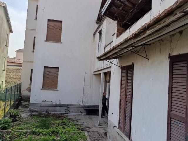 Casa indipendente in vendita a Viggiù VA