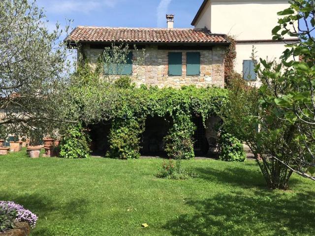 Casa indipendente in vendita a Vigolzone PC
