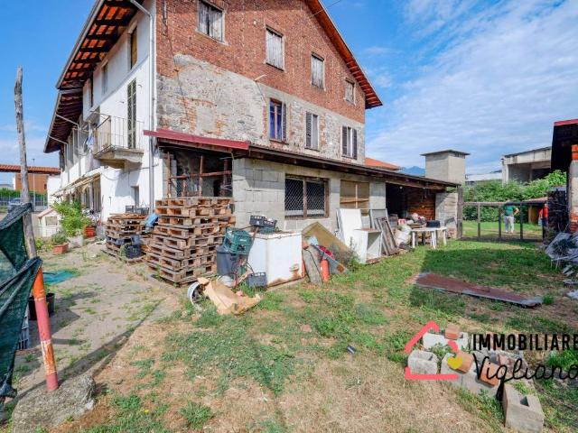 Casa indipendente in vendita a Vigliano Biellese BI