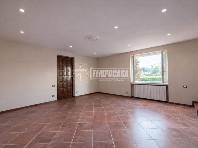 Casa indipendente in vendita a Vigliano Biellese BI