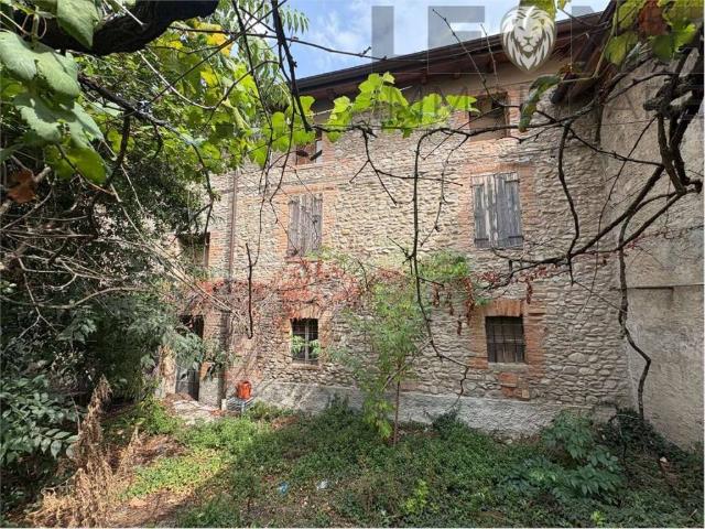 Casa indipendente in vendita a Vignola MO