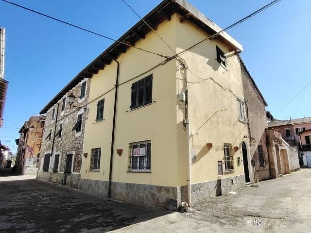 Casa indipendente in vendita a Vignole Borbera AL